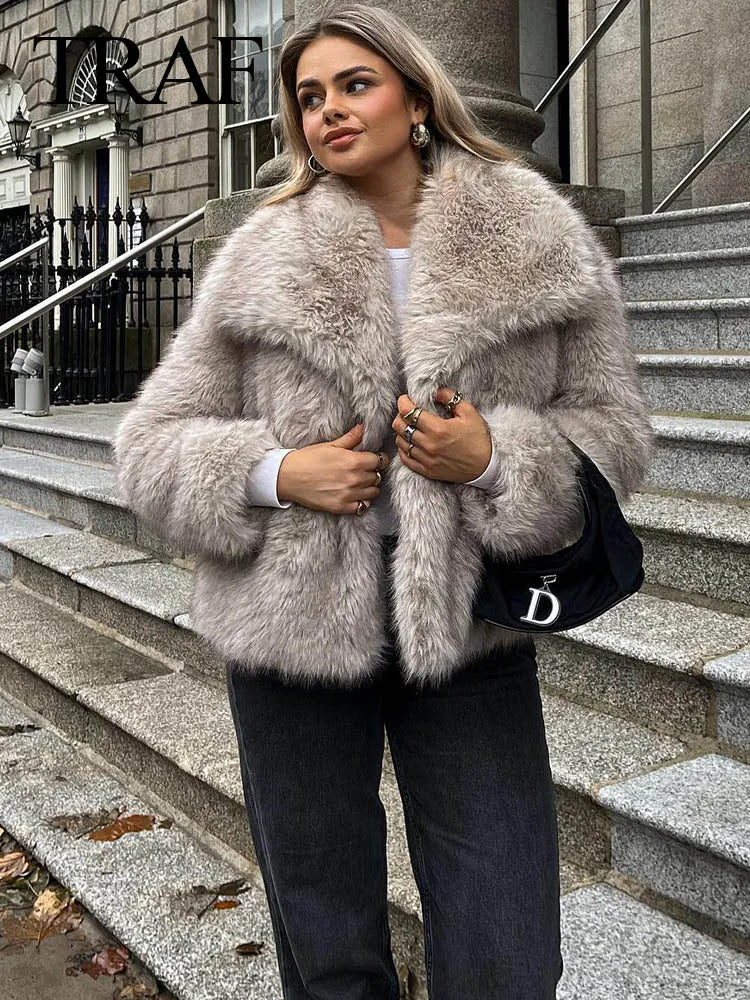 TRAFZA Jaqueta Feminina Cropped de Pele Sintética, Casaco de Manga Comprida com Botões de Pressão Frontais, Roupa Exterior Feminina Elegante com Gola Lapela e Casaco Grosso